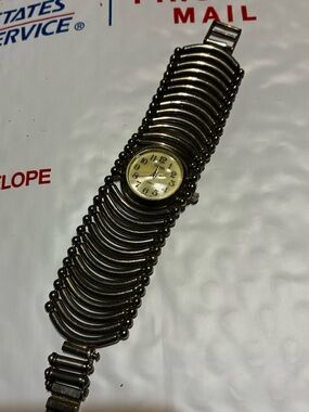 Xanadu Quartz Vintage Watch Working Condition Silver Plated Bracelet